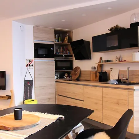 Eterlous - Location: Exceptionnel De 55 M2 Dans Le Centre, Renovation De Gamme Mae-9026 * Val Thorens