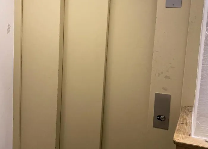 Eterlous - Location: Exceptionnel De 55 M2 Dans Le Centre, Renovation De Gamme Mae-9026 *